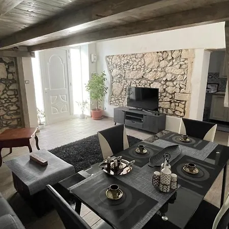 Nature House סירקוזה